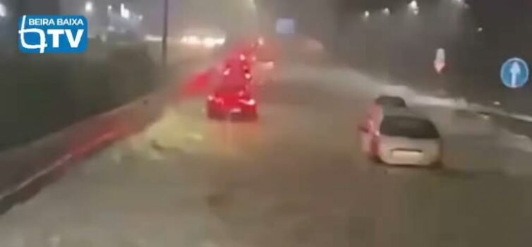 Chuva torrencial provoca inundações e condiciona circulação na zona de Valência
