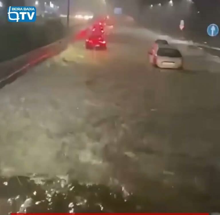 Chuva torrencial provoca inundações e condiciona circulação na zona de Valência