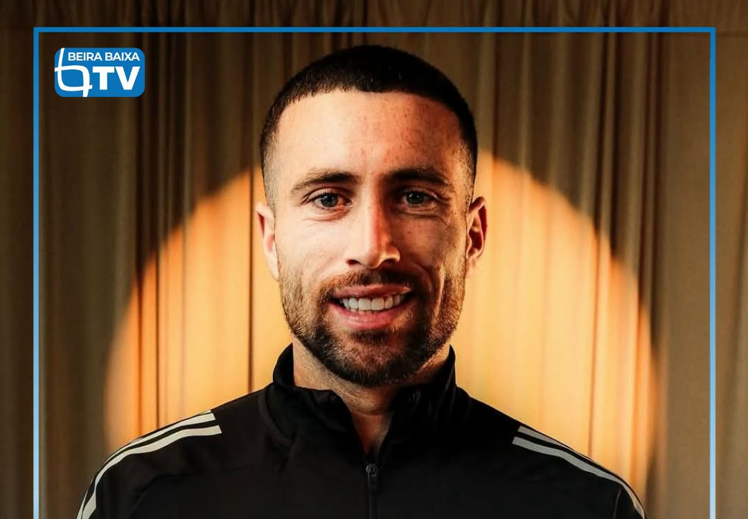Kikas, jogador de futebol albicastrense, ao serviço do KAS Eupen