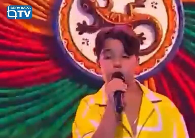 Leonardo Esperanço, jovem de 12 anos, natural de Aldeia Nova do Cabo
