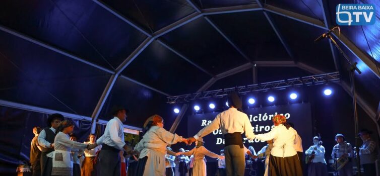 O Rancho Folclórico "Os Loureiros Da Lardosa" atuaram