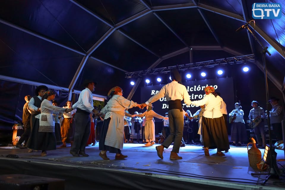 O Rancho Folclórico "Os Loureiros Da Lardosa" atuaram no palco secundário do Fes