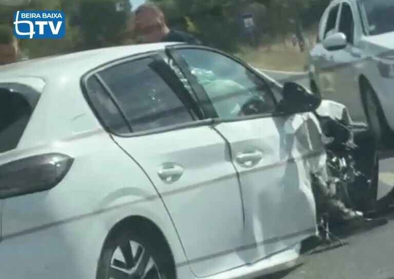 O alerta para o despiste de um veículo ligeiro na EN18