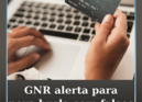 Recebe uma carta do banco com um novo cartão de crédito, com o seu nome