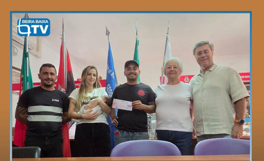 A Junta de Freguesia do Rosmaninhal entregou mais um incentivo à natalidade