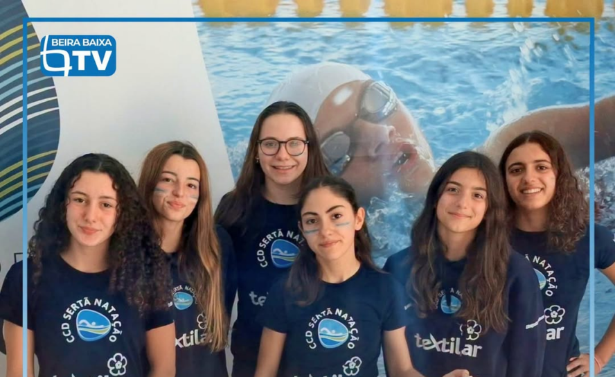 A equipa feminina de natação do Centro de Cultura e Desporto do Pessoal da Câmar