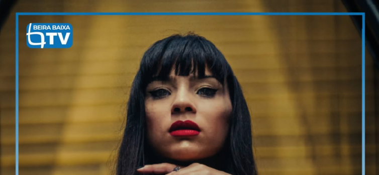 A fadista Valéria Carvalho sobe ao palco do Cine-Teatro Avenida