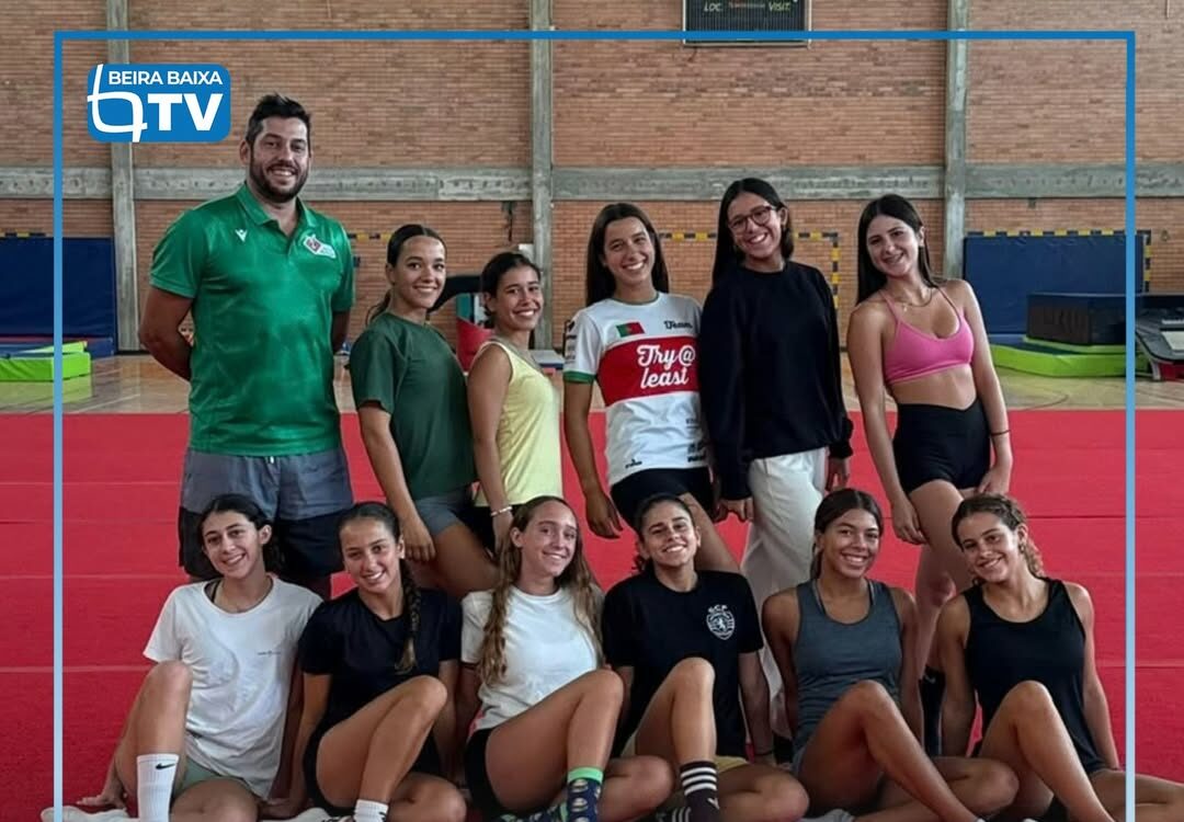 A ginasta Matilde Ivo e o treinador Fábio Pinto, da ZakiGym