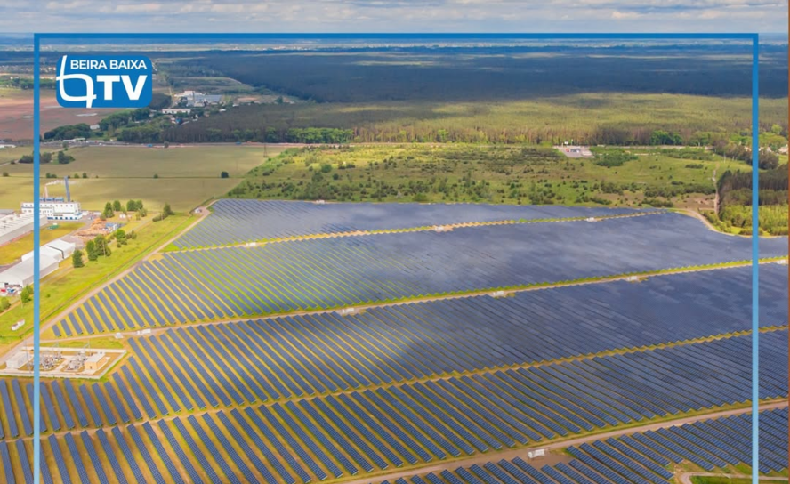 A multinacional britânica promotora da central solar fotovoltaica Sophia promove