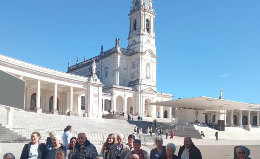 Alguns utentes da Santa Casa da Misericórdia de Oleiros deslocaram-se a Fátima,