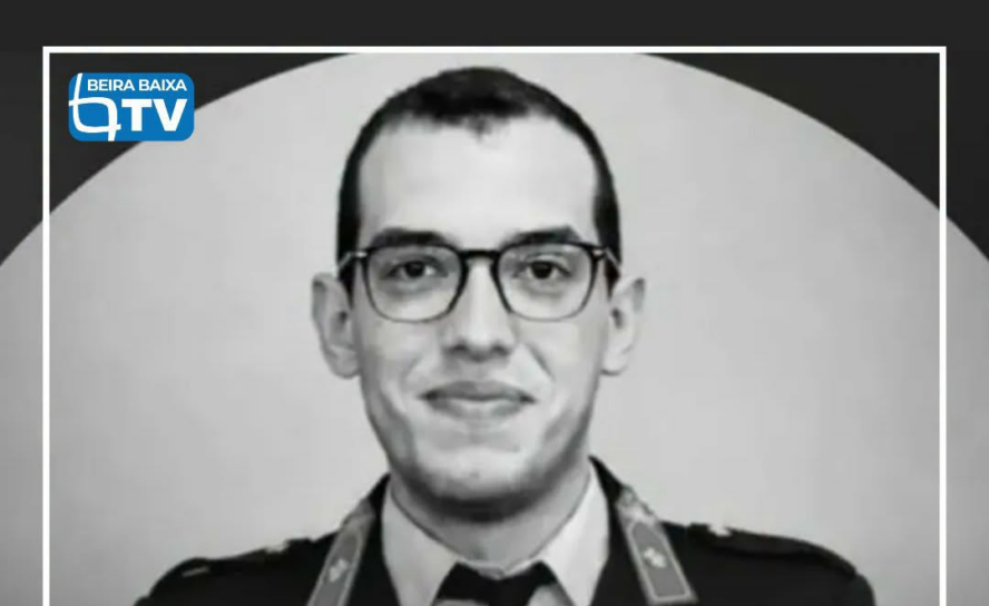 Eduardo Santos, bombeiro de 25 anos, da corporação de Rebordosa