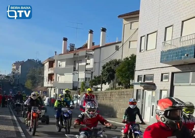 O XII Passeio Todo-o-Terreno dos Bombeiros Voluntários de Proença-a-Nova decorre