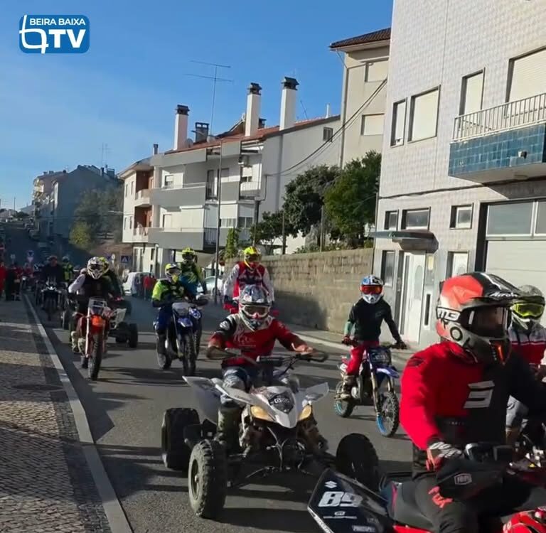 O XII Passeio Todo-o-Terreno dos Bombeiros Voluntários de Proença-a-Nova decorre