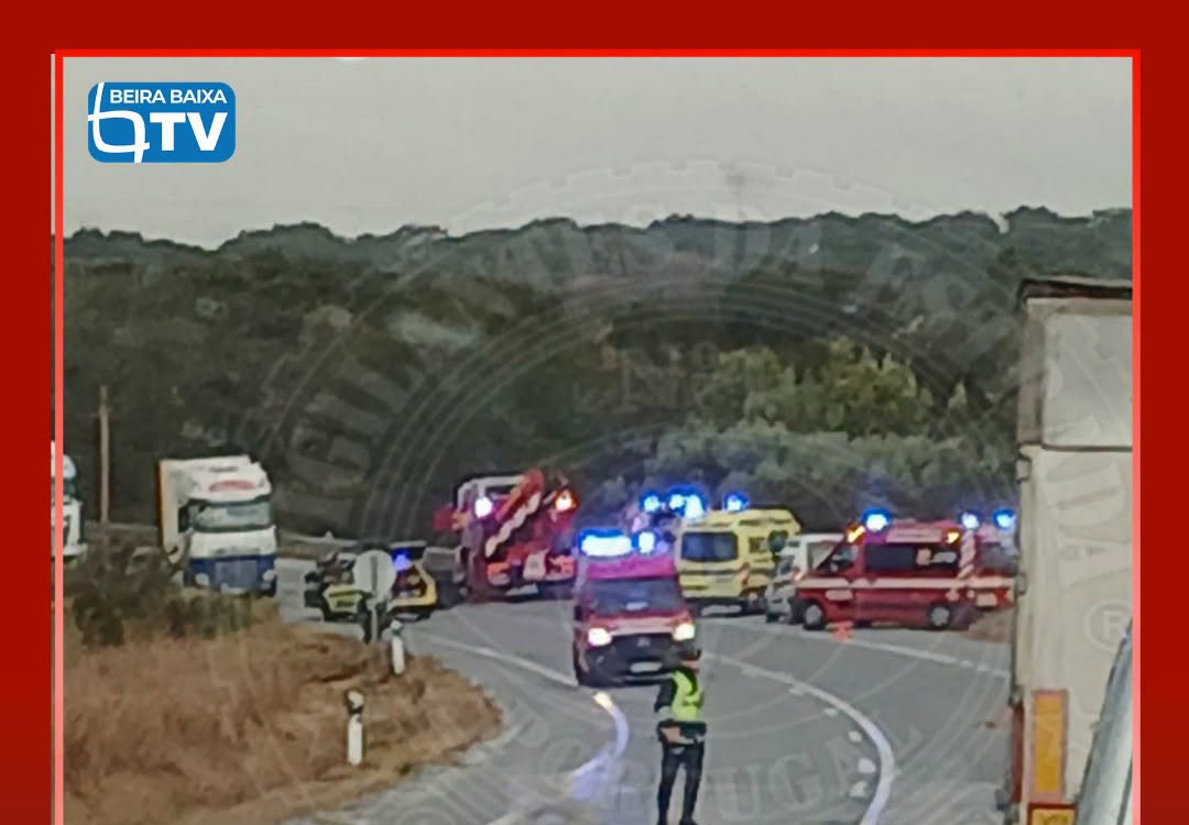 O alerta para uma colisão rodoviária na EN246,  ao km 40,2, Portalegre