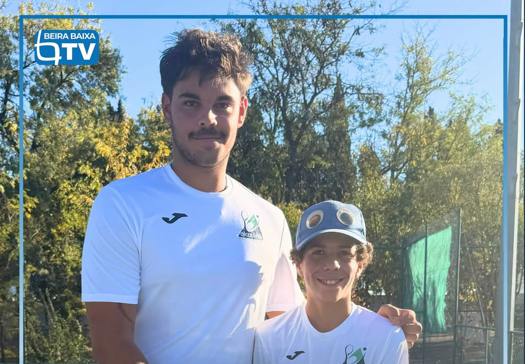 Os atletas Simão Rodrigues e Francisco Antunes, do Alcatenis Sport Clube