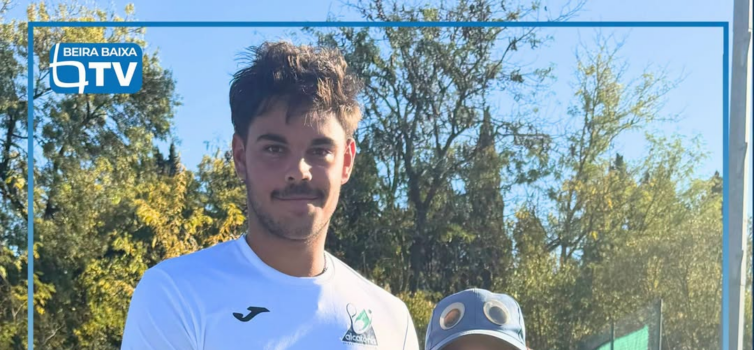 Os atletas Simão Rodrigues e Francisco Antunes, do Alcatenis Sport Clube