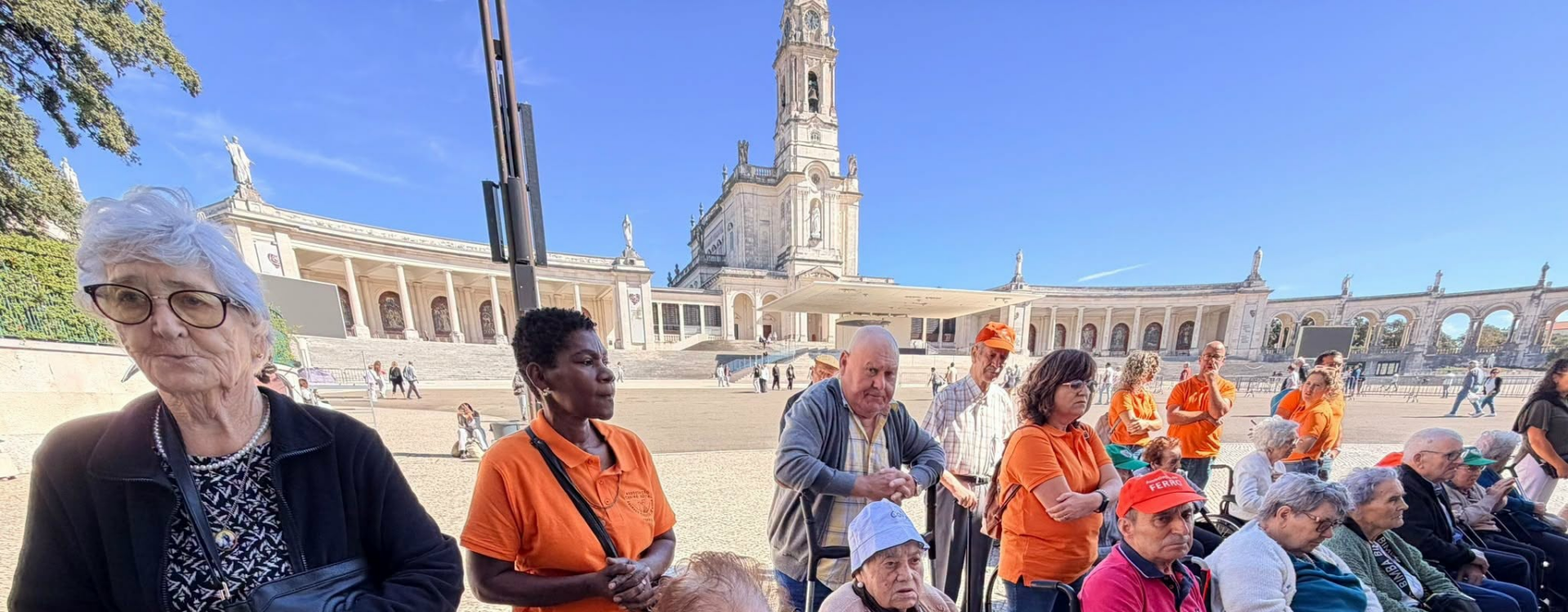 Os utentes da Associação Centro Social Sagrado Coração de Maria do Ferro assinal