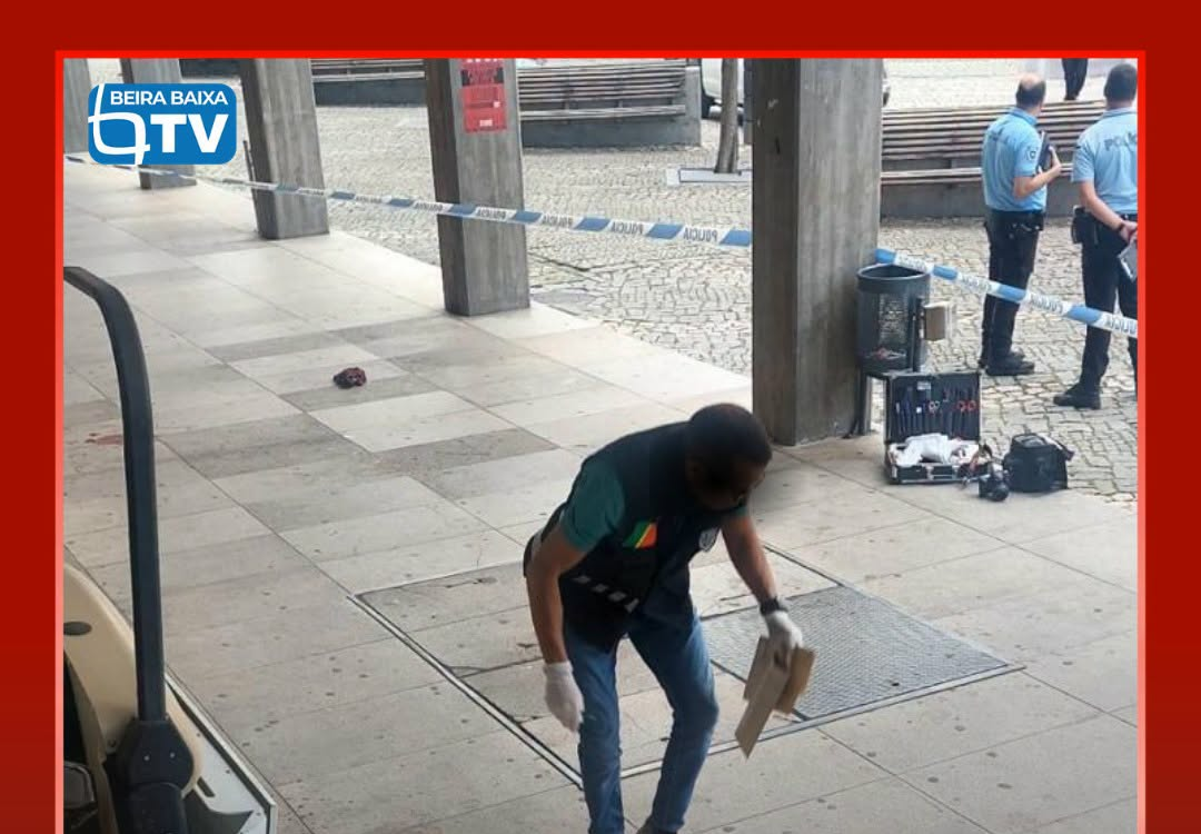 Um homem de 28 anos ficou gravemente ferido na sequência de um esfaqueamento na